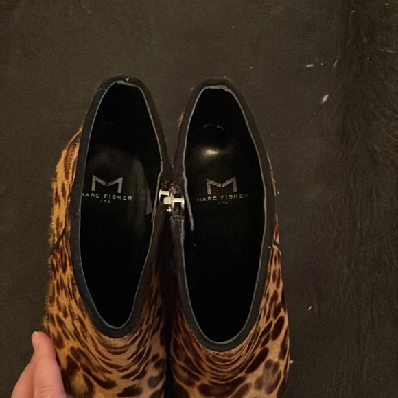 Marc Fisher Women's Mayaely Calf Hair High-Heel Booties SZ 9 EUC - Picture 6 of 13